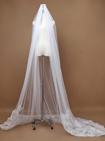 Romantic Wedding Sweep-Train Veil with Sequin Applique - Cream