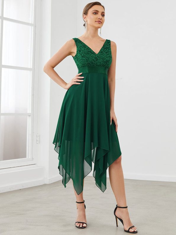 Deep V-Neck Lace Chiffon Bridesmaid Dress with Asymmetrical Hem - Dark Green