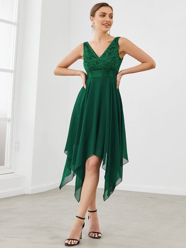 Deep V-Neck Lace Chiffon Bridesmaid Dress with Asymmetrical Hem - Dark Green