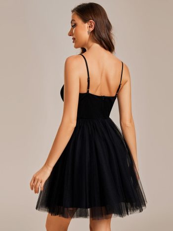 Dreamy Spaghetti Strap Tulle Short Pleated Homecoming Dress - Black