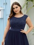 Plus Size Classic Round Neck V Back A-Line Chiffon Bridesmaid Dresses with Lace – Navy Blue