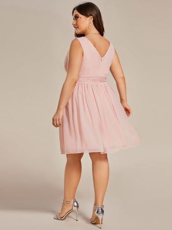 Plus Size Chiffon Sleeveless V Neck Short Bridesmaid Dress - Pink
