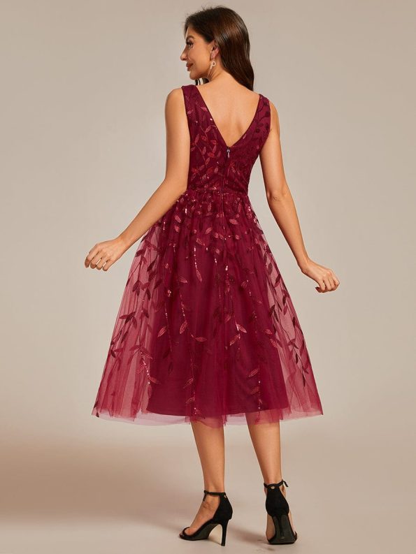 V-Neck Leaf Sequined Sleeveless A-Line Midi Wedding Guest Dress - Burgundy