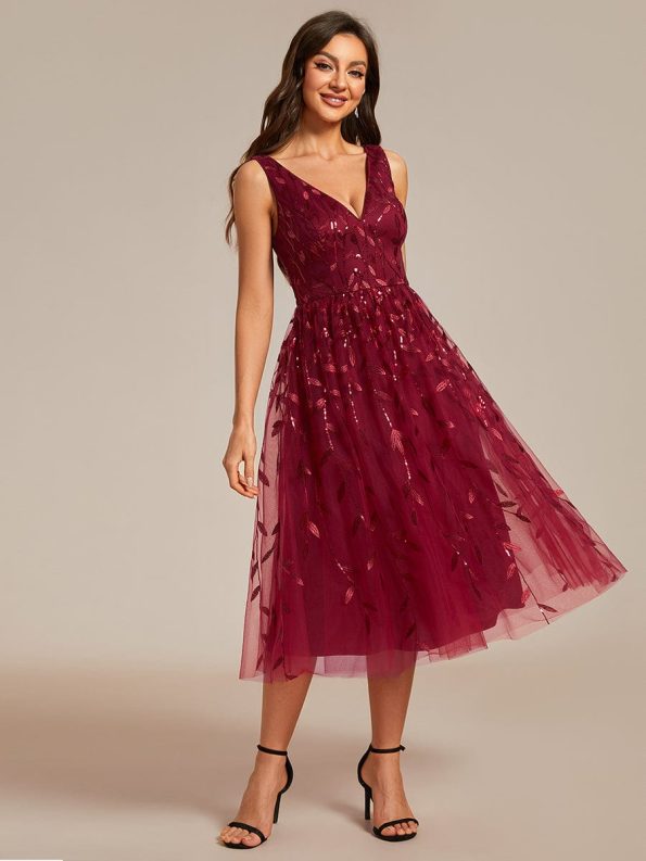 V-Neck Leaf Sequined Sleeveless A-Line Midi Wedding Guest Dress - Burgundy