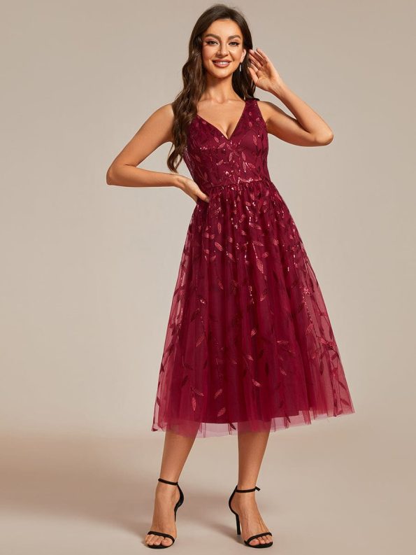 V-Neck Leaf Sequined Sleeveless A-Line Midi Wedding Guest Dress - Burgundy