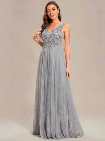 Exquisite Applique Embroidery Bodice Sleeveless A-Line Tulle Evening Dress - Grey